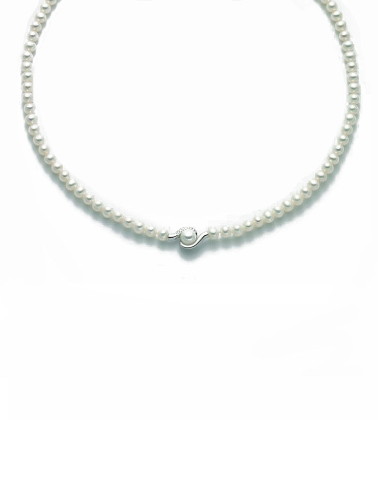 COLLANA DONNA DI PERLE IN ORO BIANCO E DIAMANTI MIS 5/5,5 MILUNA